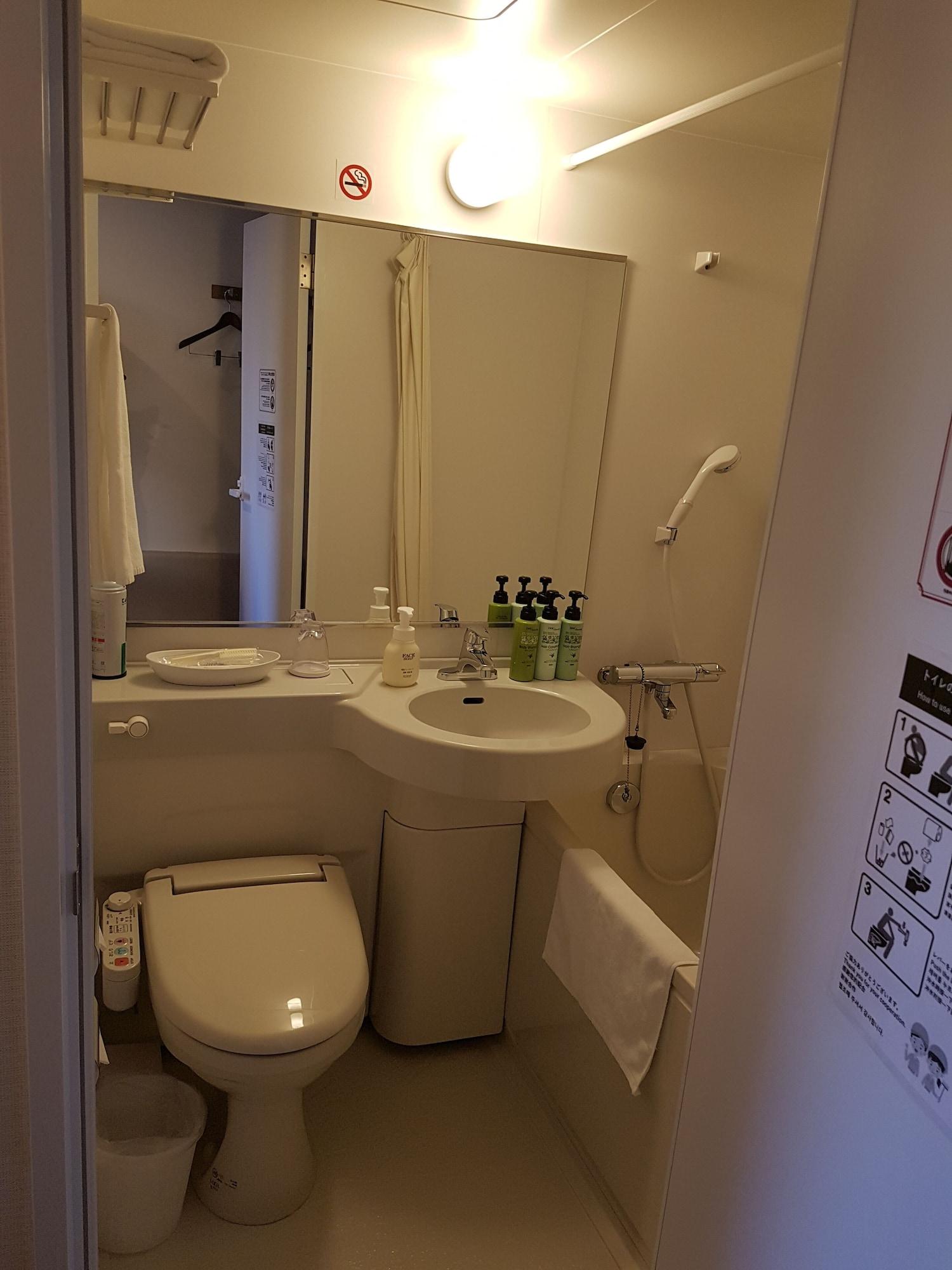 Y'S Hotel Shin Osaka Eksteriør billede